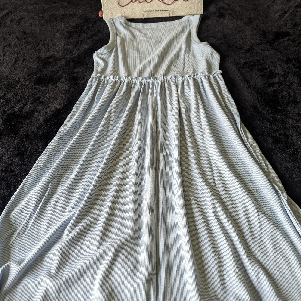 Sleeveless Dress - Picture 8 of 8